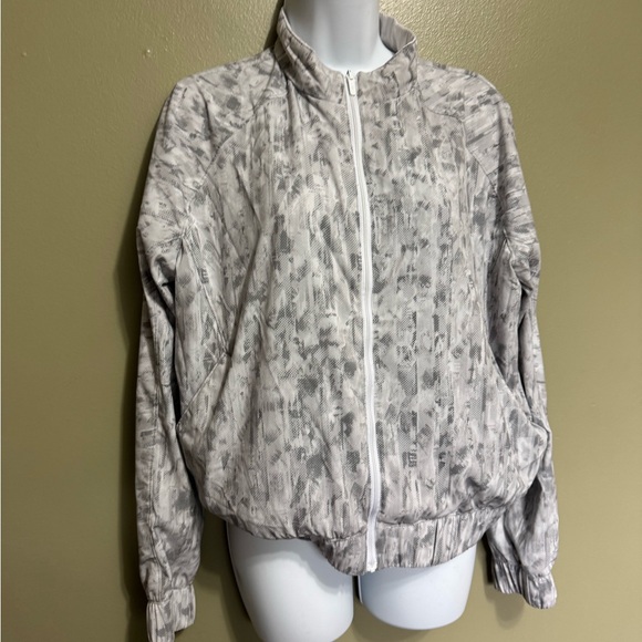 Lululemon Bombs Away Reversible Jacket White/Gray Printed Nylon Size L - Picture 7 of 10